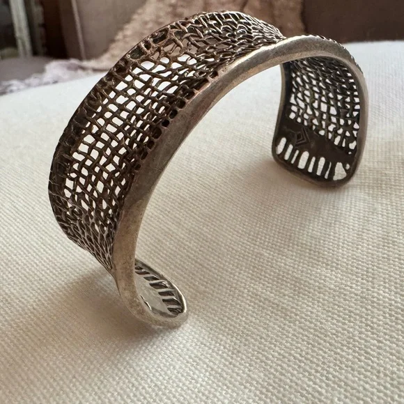 Retired Silpada Sterling Woven Cuff Bracelet - Picture 6 of 16